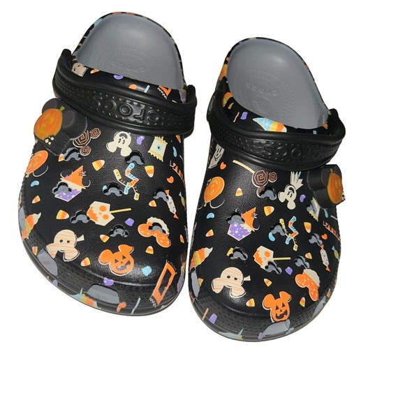 2020 Disney Parks Mickey Halloween Snacks Sweet Treats Light Up Crocs M6/W8 - Picture 1 of 4